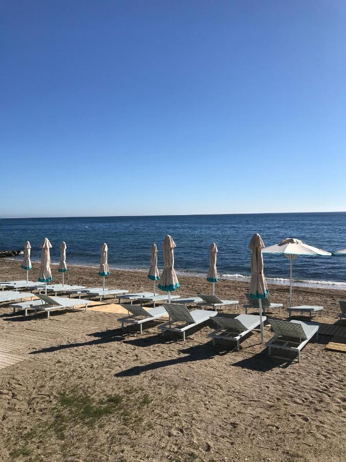 Skol 927A - Beachfront Central Luxury Penthouse Марбеля Екстериор снимка