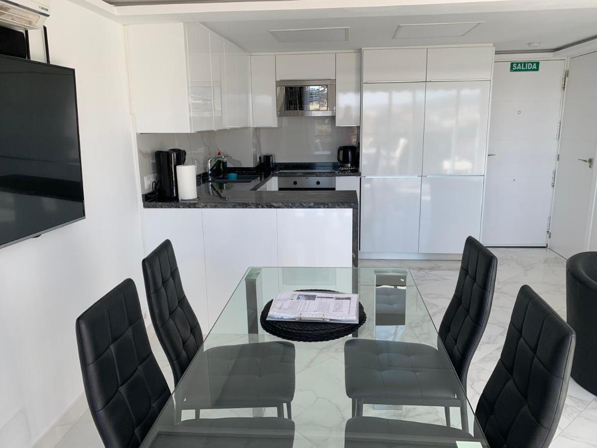 Skol 927A - Beachfront Central Luxury Penthouse Марбеля Екстериор снимка