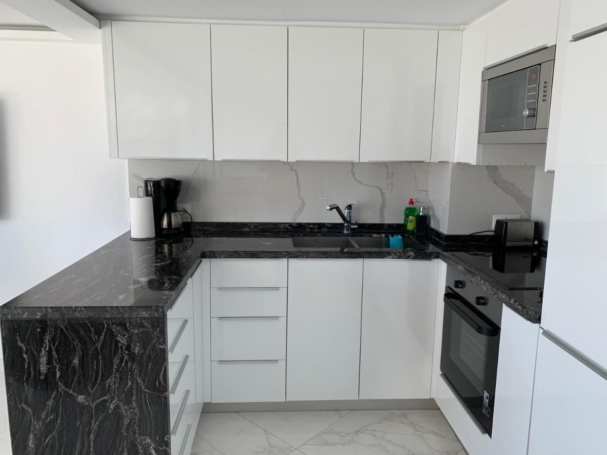 Skol 927A - Beachfront Central Luxury Penthouse Марбеля Екстериор снимка